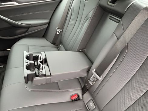 Used 2023 BMW 540i xDrive w/ M Sport Package image 34