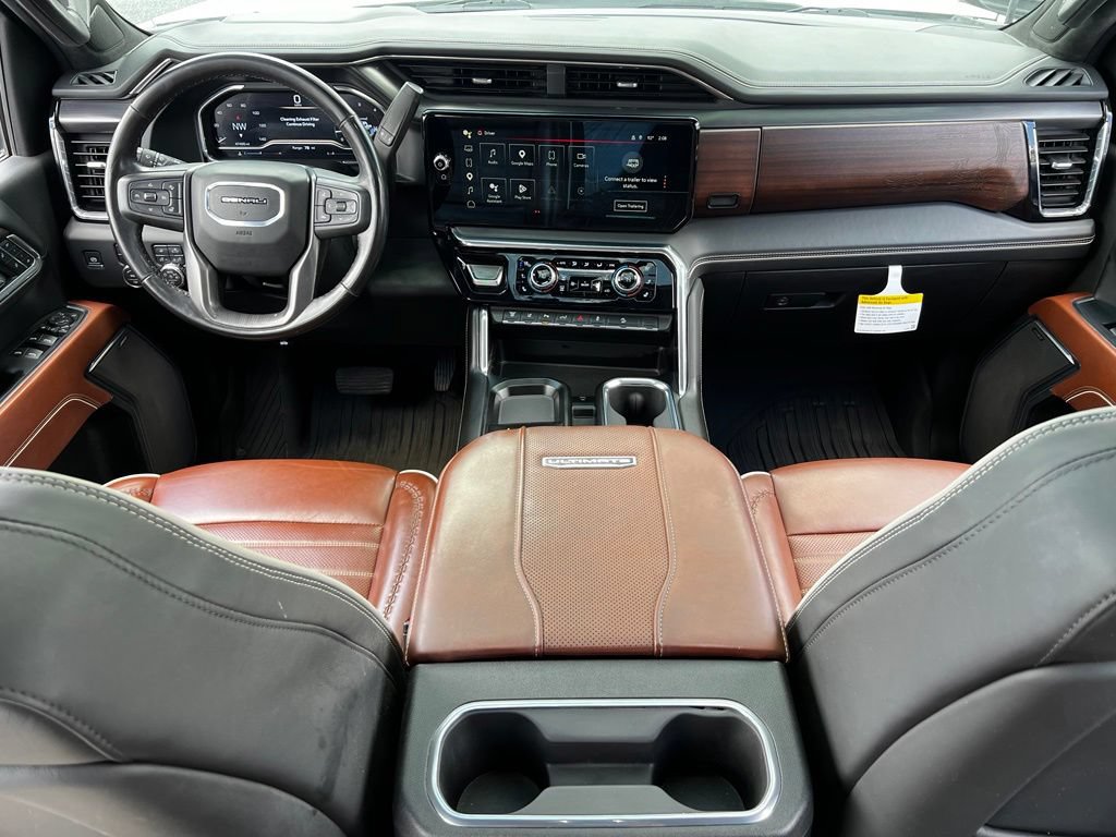 Used 2025 GMC Sierra 2500 Denali Ultimate AWD/4WD image 16