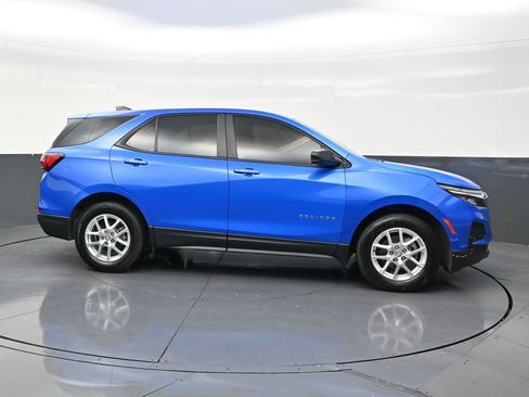 Used 2024 Chevrolet Equinox LS FWD image 6