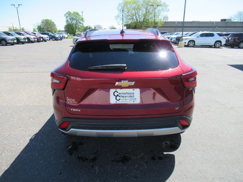 Certified 2024 Chevrolet Trax LT w/ Driver Confidence Package FWD image 6