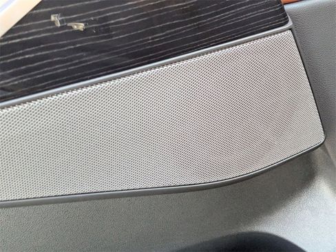 New 2026 BMW X7 M60i image 12