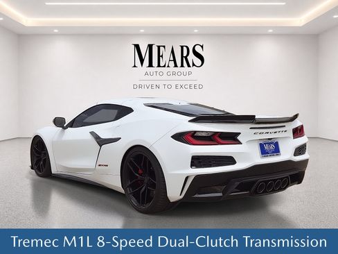 Used 2025 Chevrolet Corvette Z06 w/ Stealth Interior Trim Package RWD image 4
