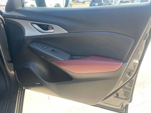 Used 2018 MAZDA CX-3 Touring w/ Preferred Equipment Package FWD image 19