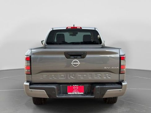 Used 2024 Nissan Frontier SV w/ Technology Package AWD/4WD image 5