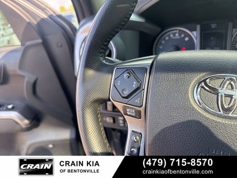 Used 2017 Toyota Tacoma Limited w/ Tow Package image 33