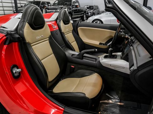 Used 2009 Saturn Sky Red Line RWD image 31