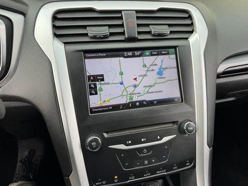 Used 2013 Ford Fusion SE image 27