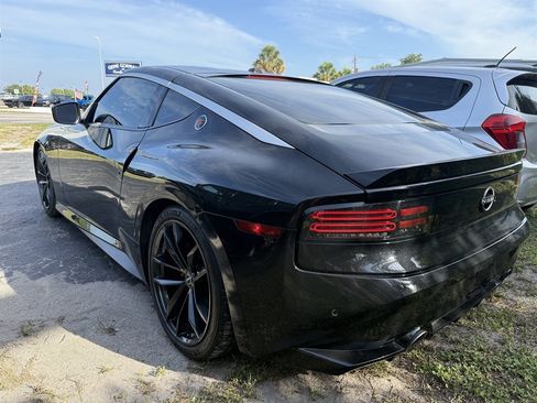 Used 2025 Nissan Z Performance w/ Floor Mat Package RWD image 6