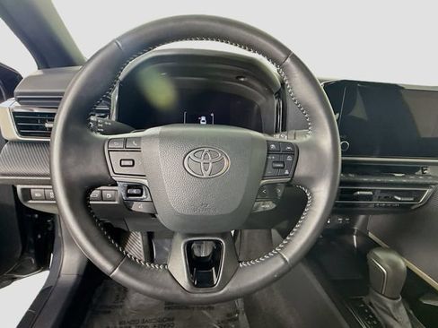 Certified 2025 Toyota Camry SE FWD image 13