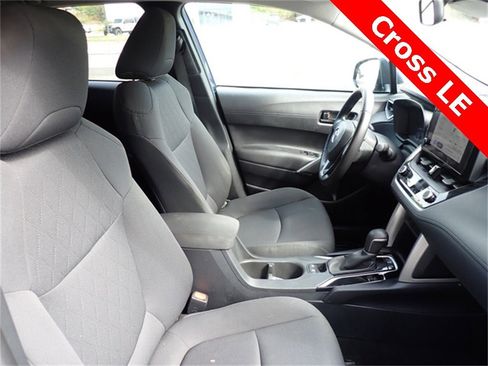 Certified 2023 Toyota Corolla Cross LE image 9