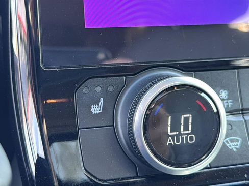 Certified 2024 Toyota Highlander XLE image 21