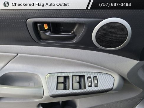 Used 2013 Toyota Tacoma PreRunner image 20