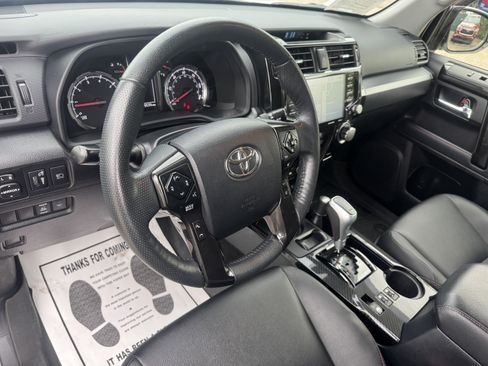 Used 2023 Toyota 4Runner TRD Off-Road Premium w/ Moonroof Package AWD/4WD image 20