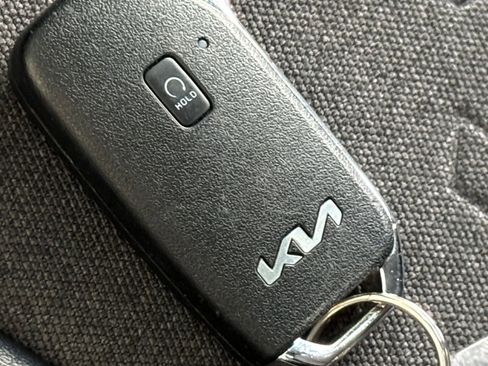 Used 2025 Kia Seltos S image 25
