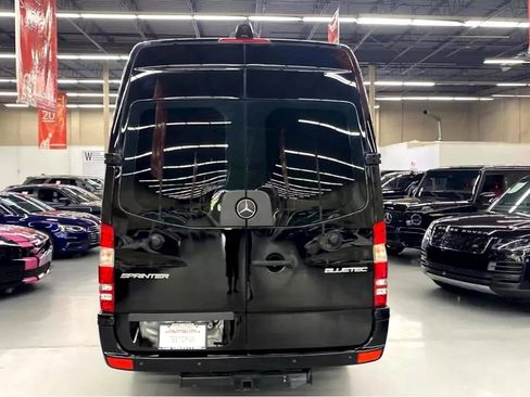 Used 2016 Mercedes-Benz Sprinter 2500 image 7