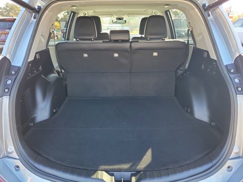 Used 2016 Toyota RAV4 Limited image 13