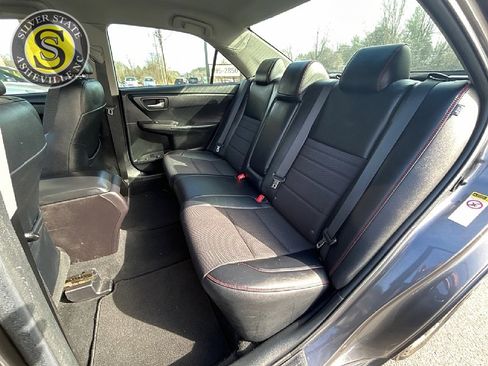 Used 2016 Toyota Camry SE image 14
