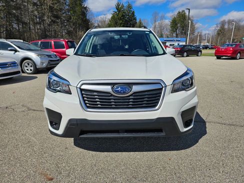 Used 2020 Subaru Forester Premium image 8