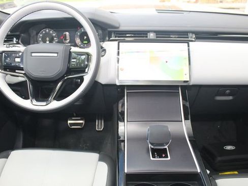 New 2026 Land Rover Range Rover Velar Dynamic SE image 4