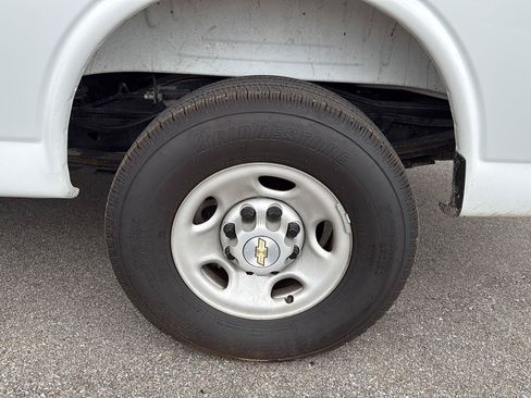 Used 2025 Chevrolet Express 2500 Extended w/ Driver Convenience Package RWD image 16