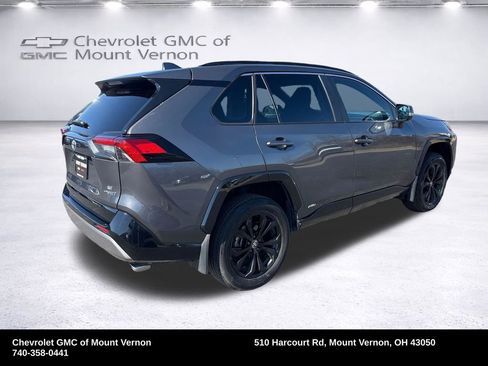 Used 2024 Toyota RAV4 SE w/ Convenience Package AWD/4WD image 5