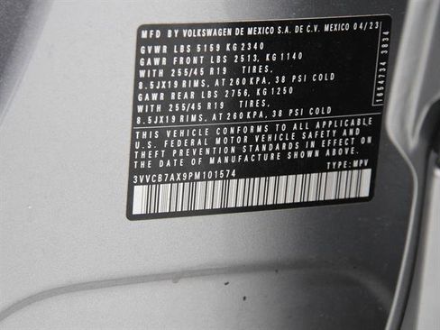 Certified 2023 Volkswagen Tiguan SE R-Line image 22