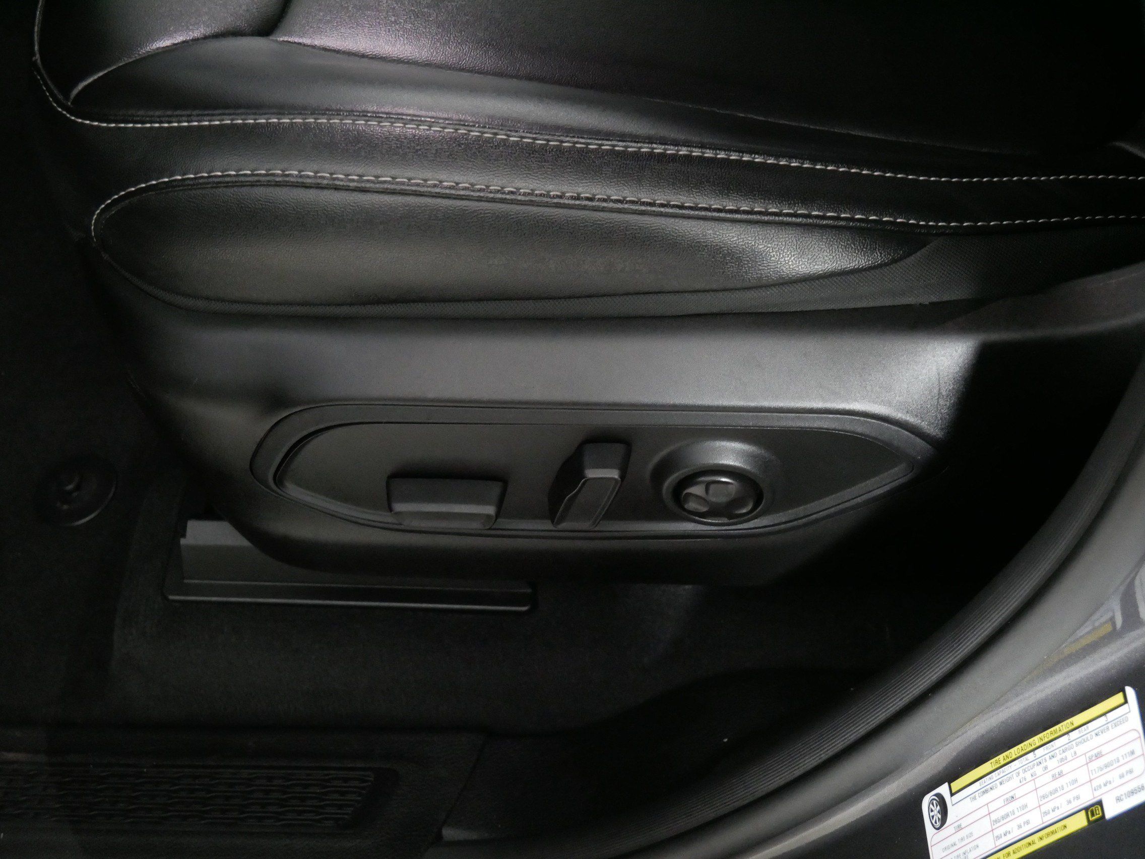 Used 2024 Jeep Grand Cherokee Limited RWD image 20