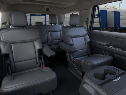 New 2026 Ford Expedition Active AWD/4WD image 11