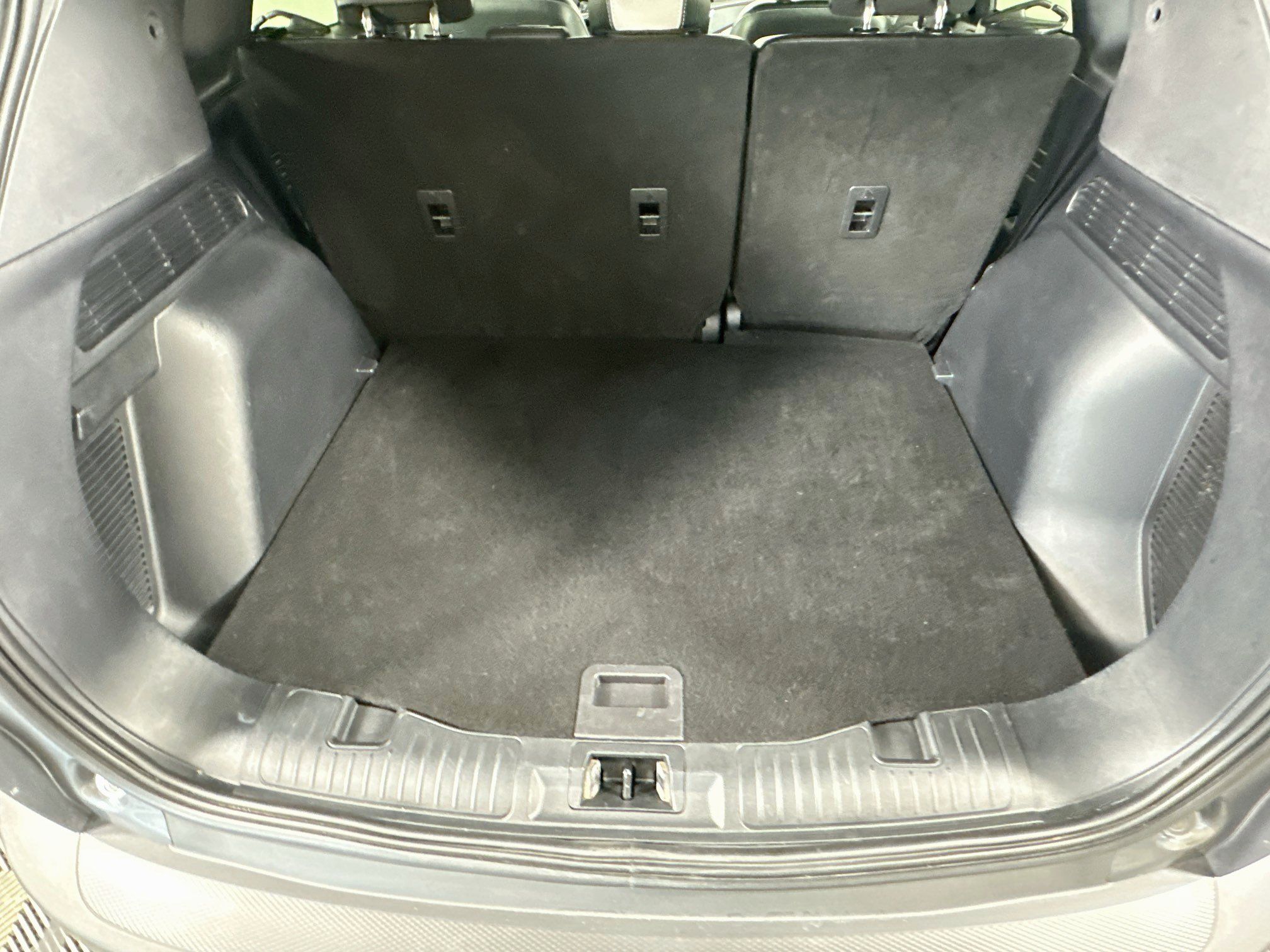 Used 2025 Ford Escape Platinum AWD/4WD image 29