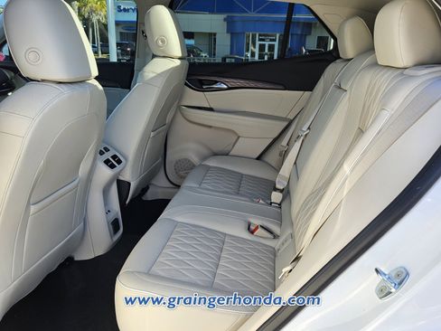 Used 2023 Buick Envision Avenir image 11