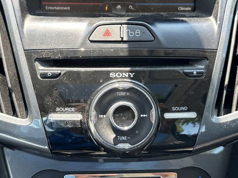 Used 2012 Ford Focus Titanium FWD image 25