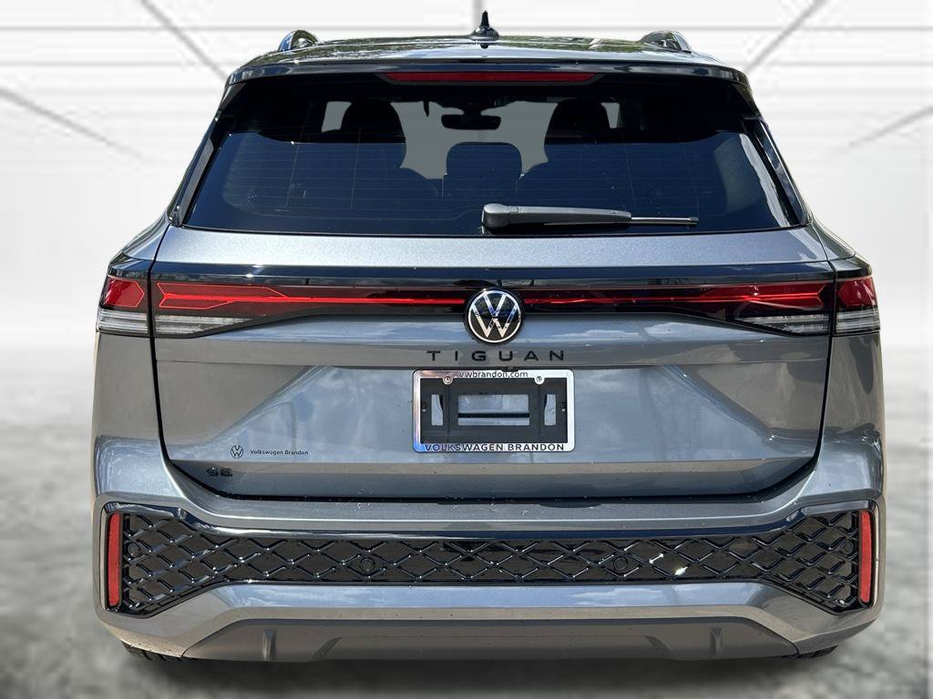 New 2026 Volkswagen Tiguan SE R-Line FWD image 5