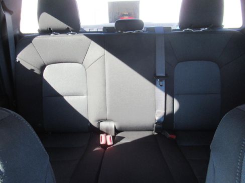 Used 2023 Chevrolet Colorado Trail Boss image 10