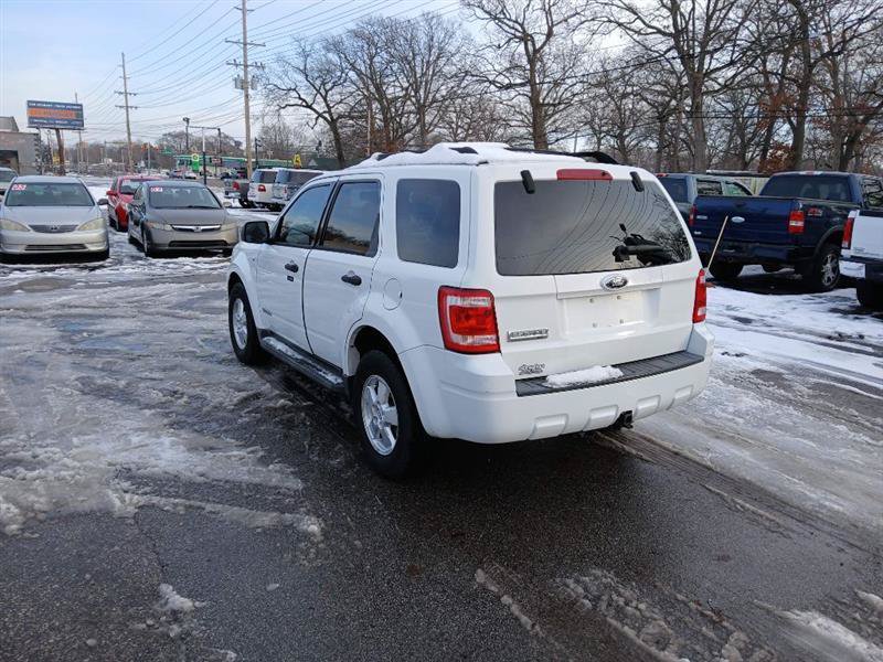 Used 2008 Ford Escape XLT FWD image 2