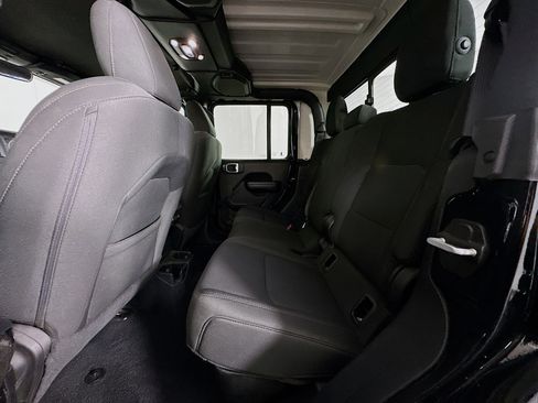 Used 2021 Jeep Gladiator Sport image 26