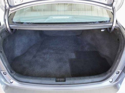Used 2017 Honda Accord LX image 18