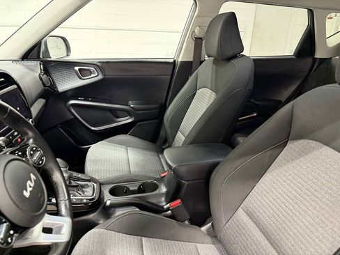 Used 2023 Kia Soul EX image 14