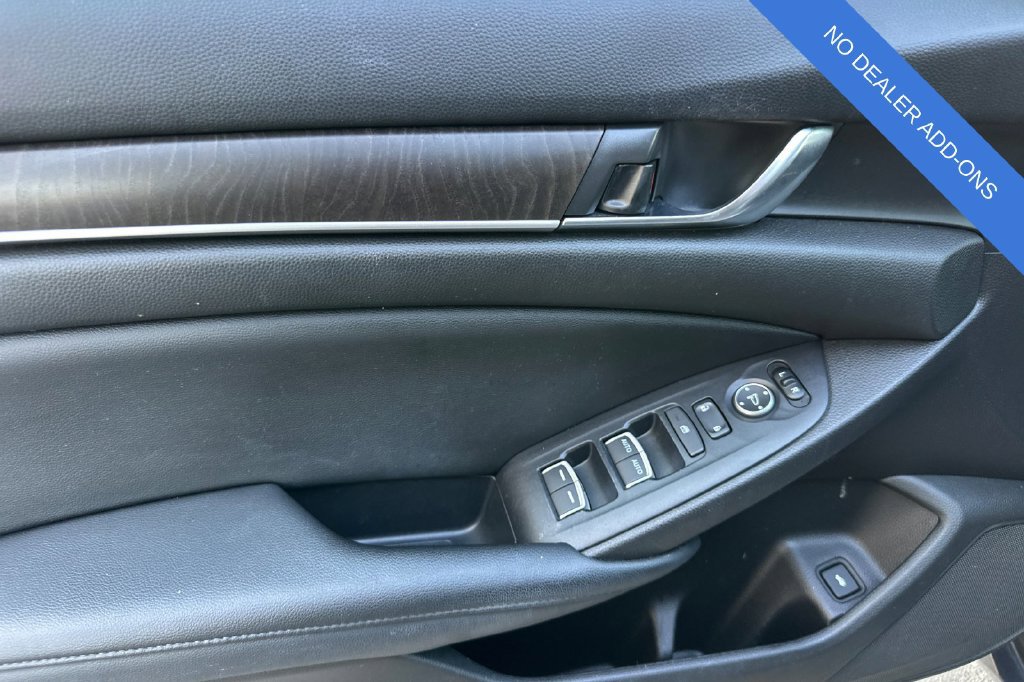 Used 2020 Honda Accord EX image 11