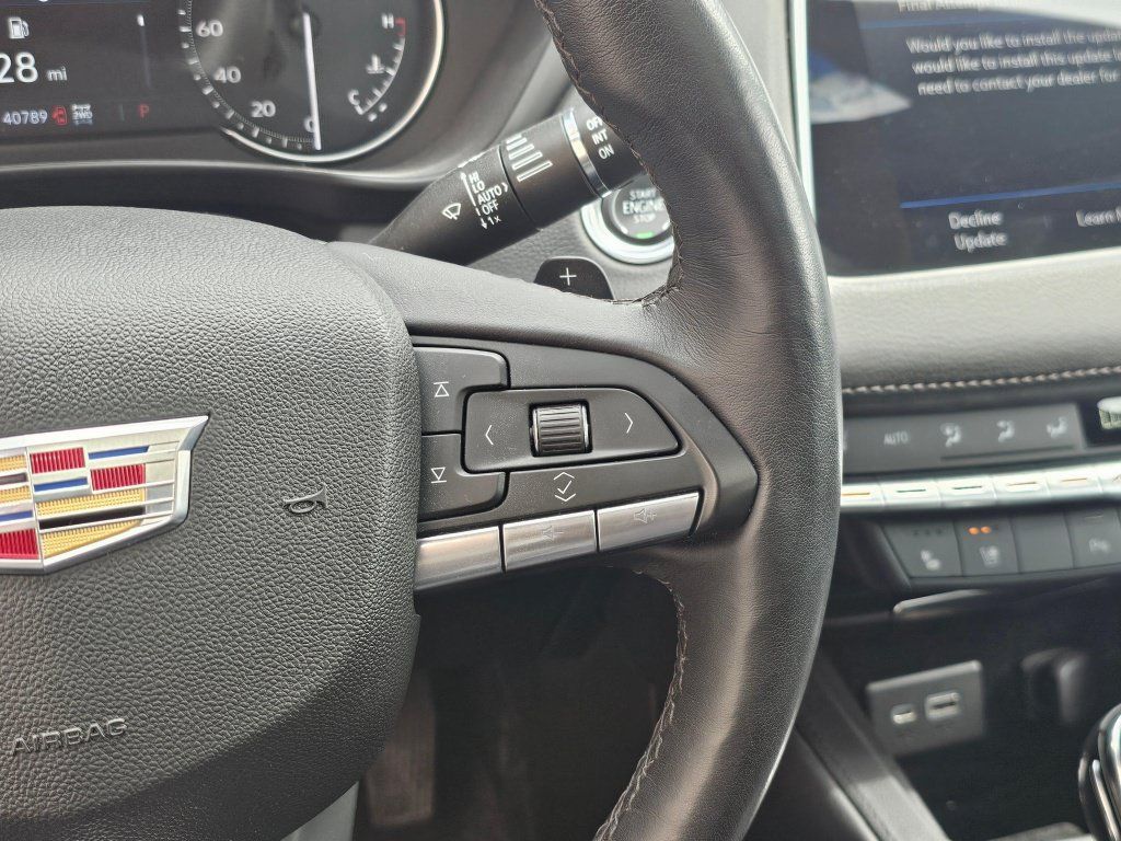 Used 2023 Cadillac XT4 Premium Luxury AWD/4WD image 32