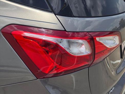 Used 2019 Chevrolet Equinox LT FWD image 18