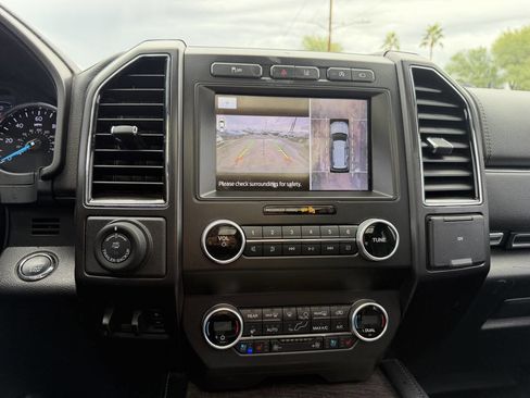 Used 2021 Ford Expedition Limited image 24