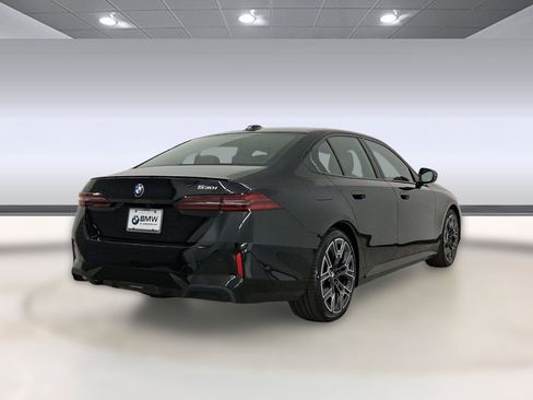 New 2026 BMW 530i w/ M Sport Package image 9