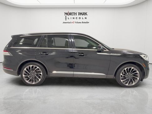 Used 2020 Lincoln Aviator Reserve w/ Equipment Group 202A AWD/4WD image 6