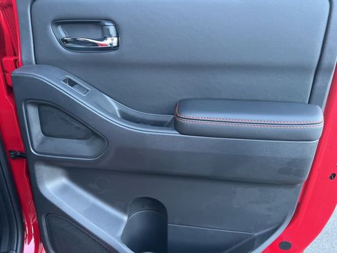 New 2025 Nissan Frontier PRO-4X w/ Pro Convenience Package image 41