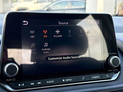 Used 2024 Nissan Rogue S image 23