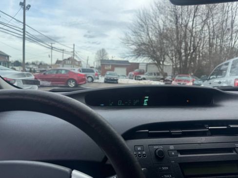 Used 2010 Toyota Prius Two image 30