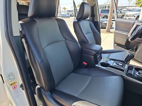 Used 2019 Toyota 4Runner SR5 Premium w/ Wilderness Package AWD/4WD image 11