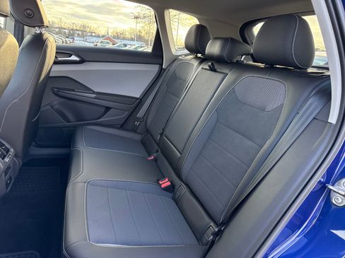 Certified 2023 Volkswagen Taos SE image 26