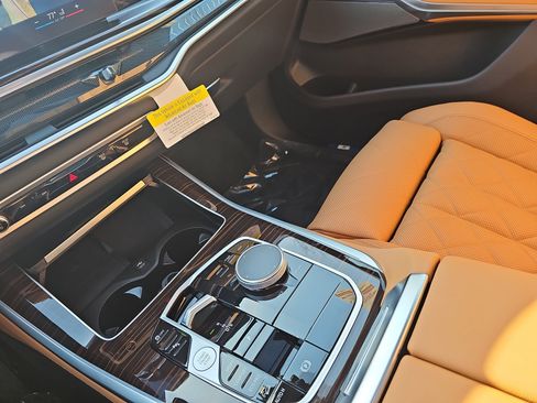 New 2026 BMW X5 xDrive40i w/ Climate Comfort Package image 27