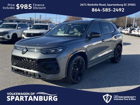 New 2026 Volkswagen Tiguan SE R-Line image 3